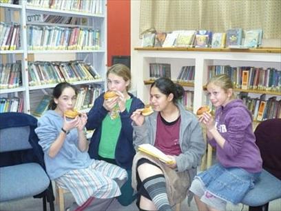 Bet Hayeled, Kibbutz Merav